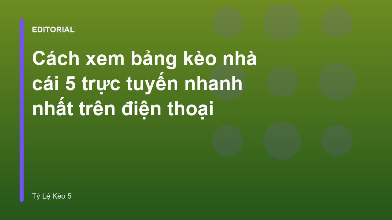 Người dùng xem bảng kèo nhà cái 5 trên điện thoại di động